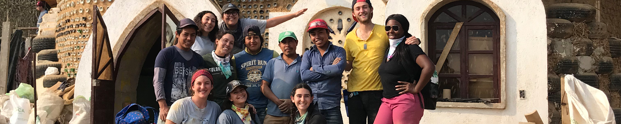 group photo of students in Guatemala